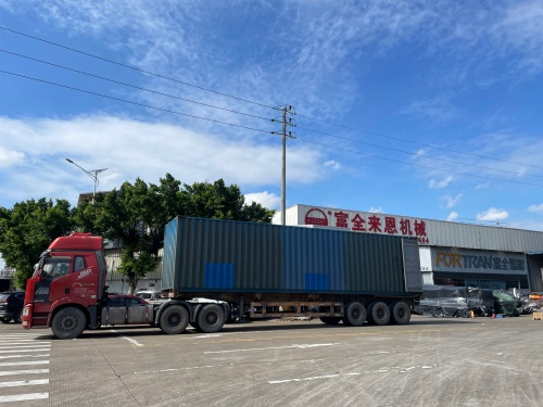 Yerel Paketleme Kapasitesinin Arttırılması İçin Peru'ya İki Komple Karton Katlama ve Kapatma Üretim Hattı Gönderildi